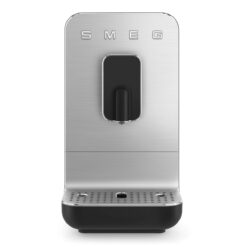 Smeg Kaffeevollautomat BCC11BLMEU Schwarz Integriertes Kegelmahlwerk Aus Edelstahl Zur Kaffeezubereitung