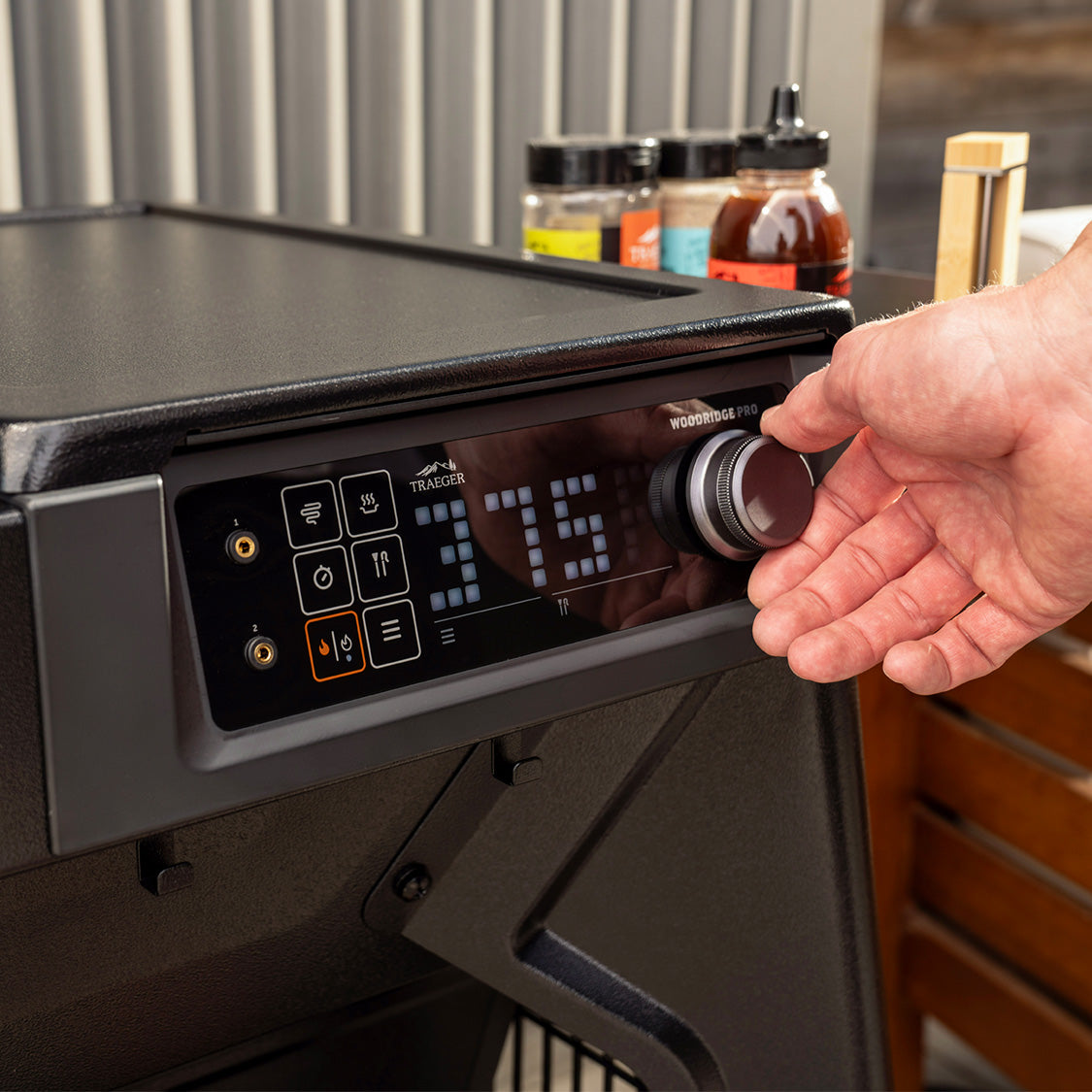 Traeger Woodridge Pro Pelletgrill – 6.260 cm² Grillfläche, WiFIRE® App-Steuerung & Super Smoke Mode – Bild 10